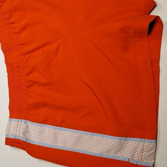 Nike women's shorts size M 8-10 - Picture 3 of 7